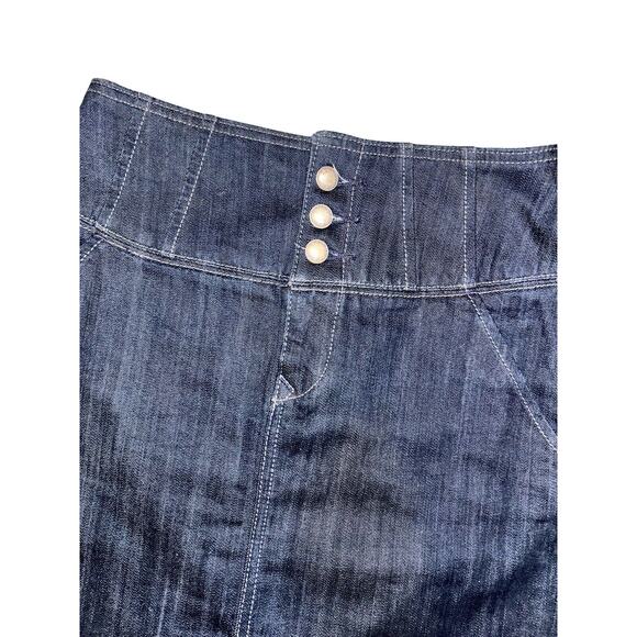 Express Jeans Size 2 High Waist 3 Button Dark Wash Mini Jean Skirt Women’s EUC - Picture 2 of 6